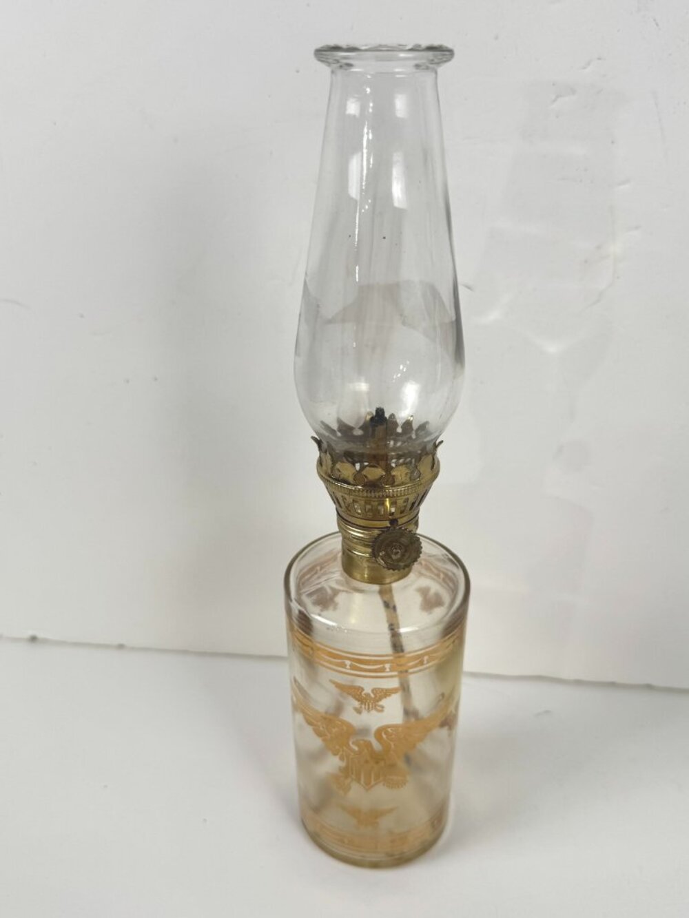Vintage Lamplight Oil Lamp Gold American Eagle Glass Kerosene MC-247